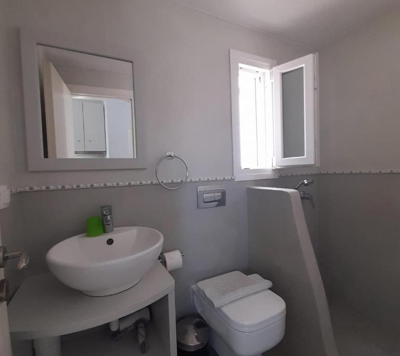Photo of Bathroom in Ios