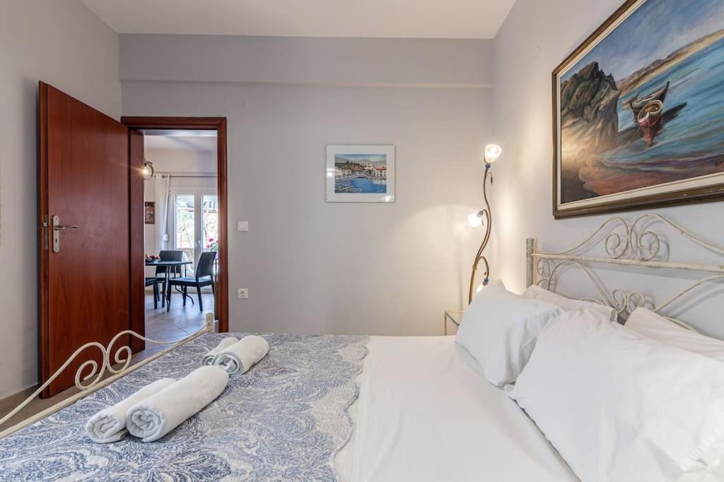 Photo of Bedroom in Minoa Pediada