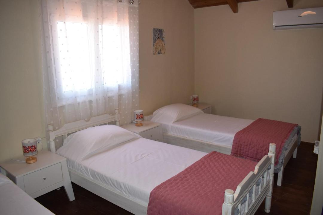 Photo of Others in Kapetaniana