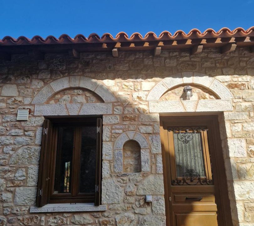Photo of Buildings in Valtesiniko