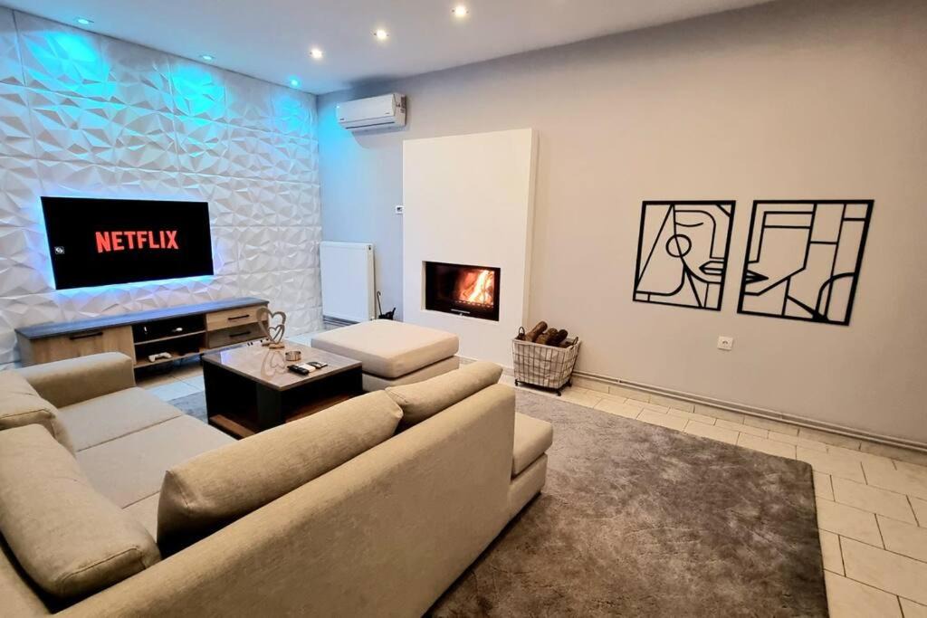 Photo of Livingroom in Mavromati