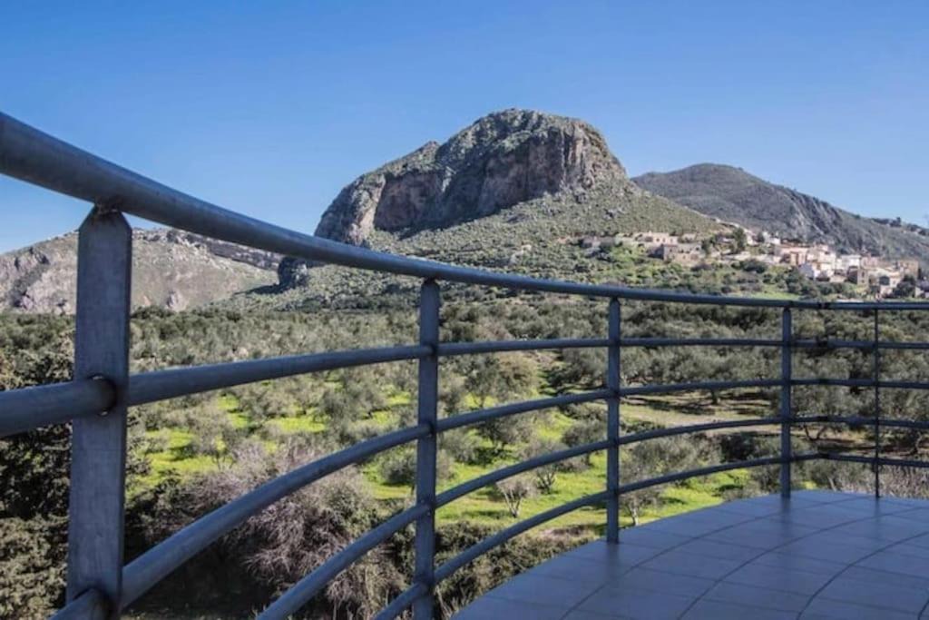Photo of Patio Balcony in Faleliana