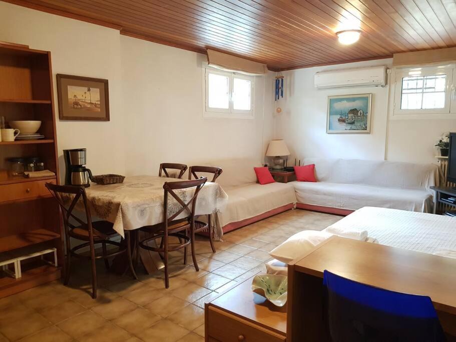 Photo of Livingroom in Glyfada