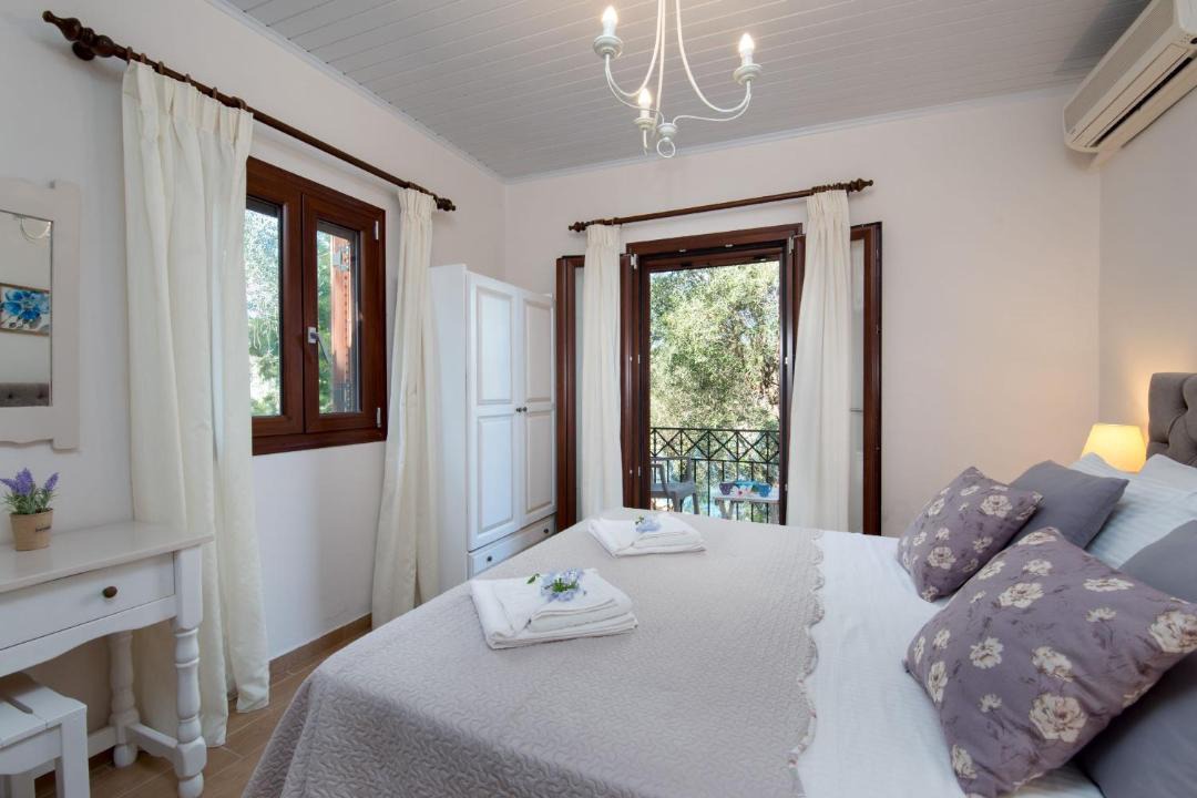 Photo of Bedroom in Longos