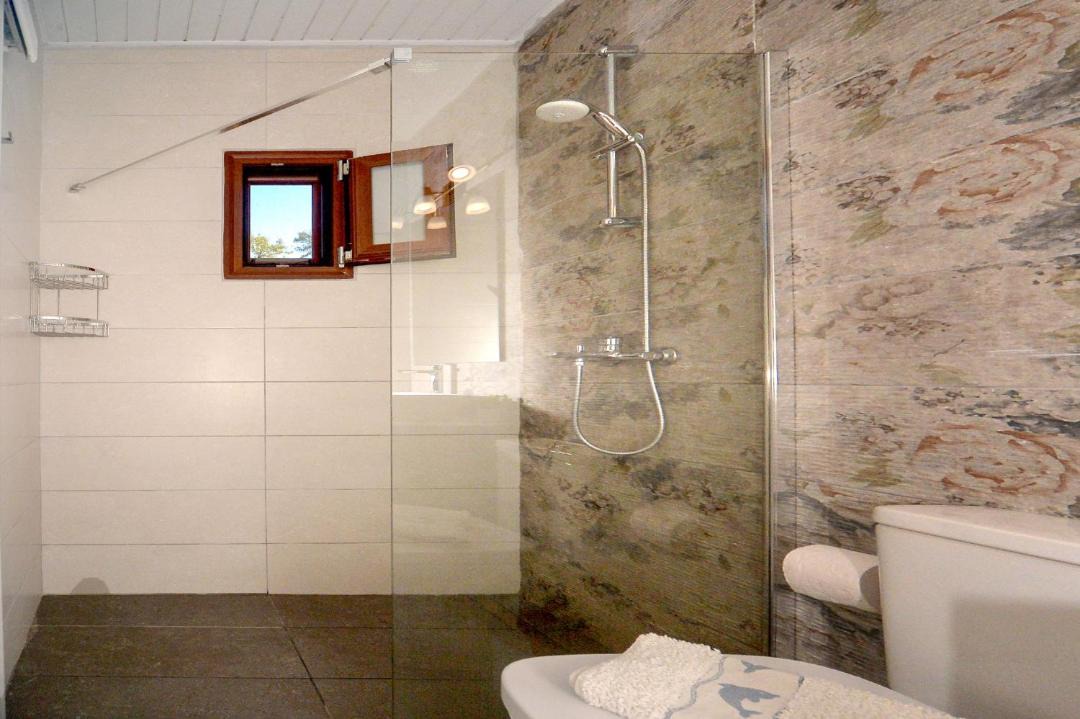 Photo of Bathroom in Longos