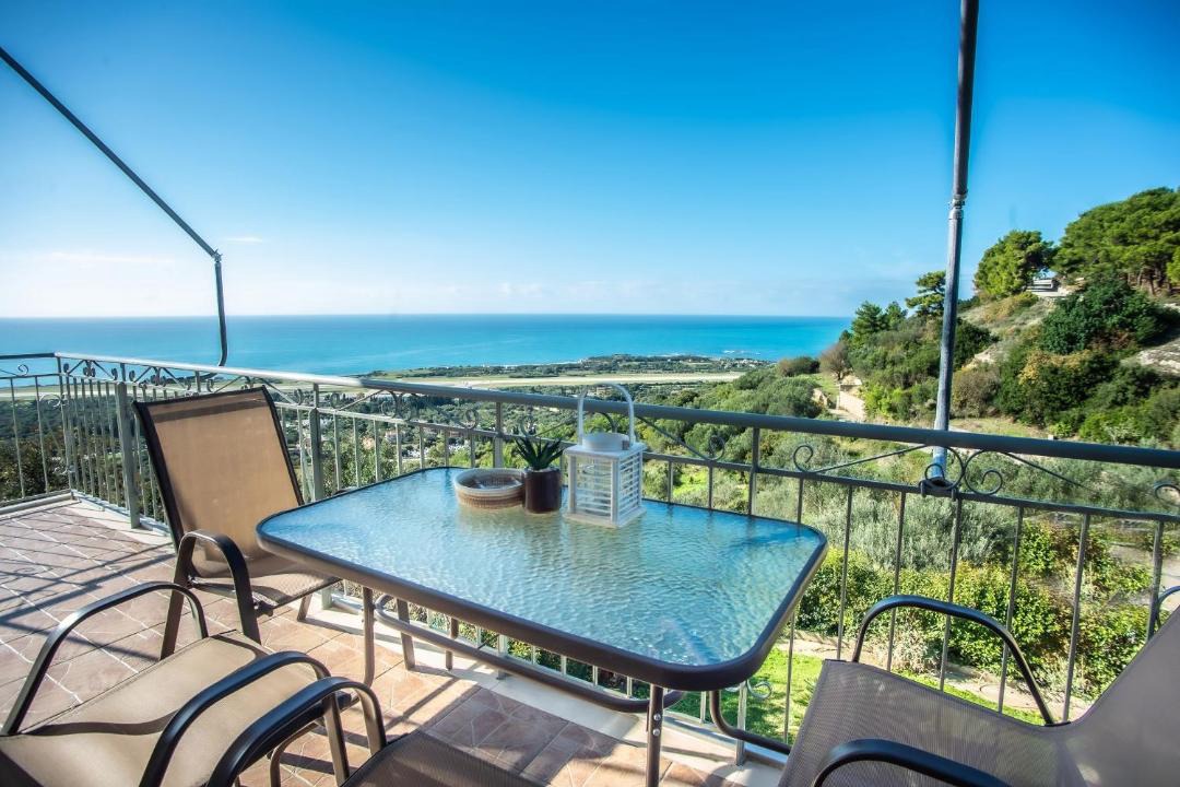 Photo of Patio Balcony in Menegata