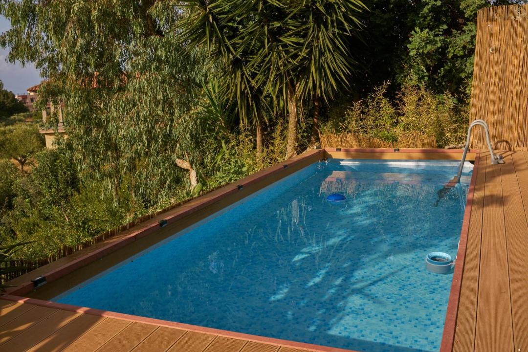 Photo of Outdoor in Mikro Metchi