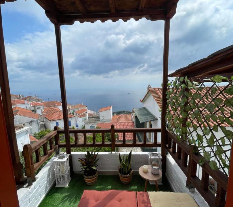 Photo of Patio Balcony in Glossa
