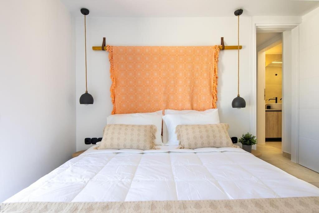 Photo of Others in Pisses