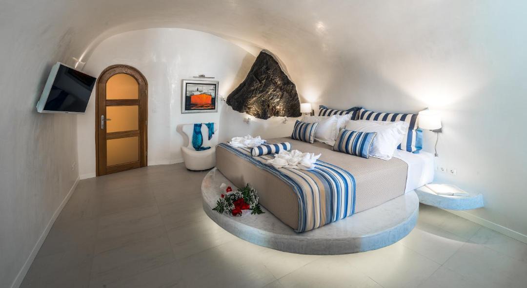 Photo of Others in Oia