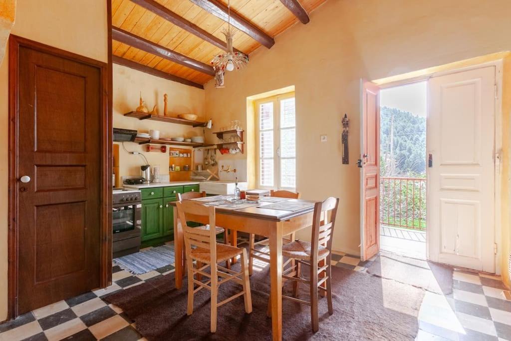 Photo of Kitchen in Vamvakou