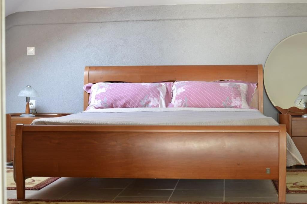 Photo of Bedroom in Kalo Nero