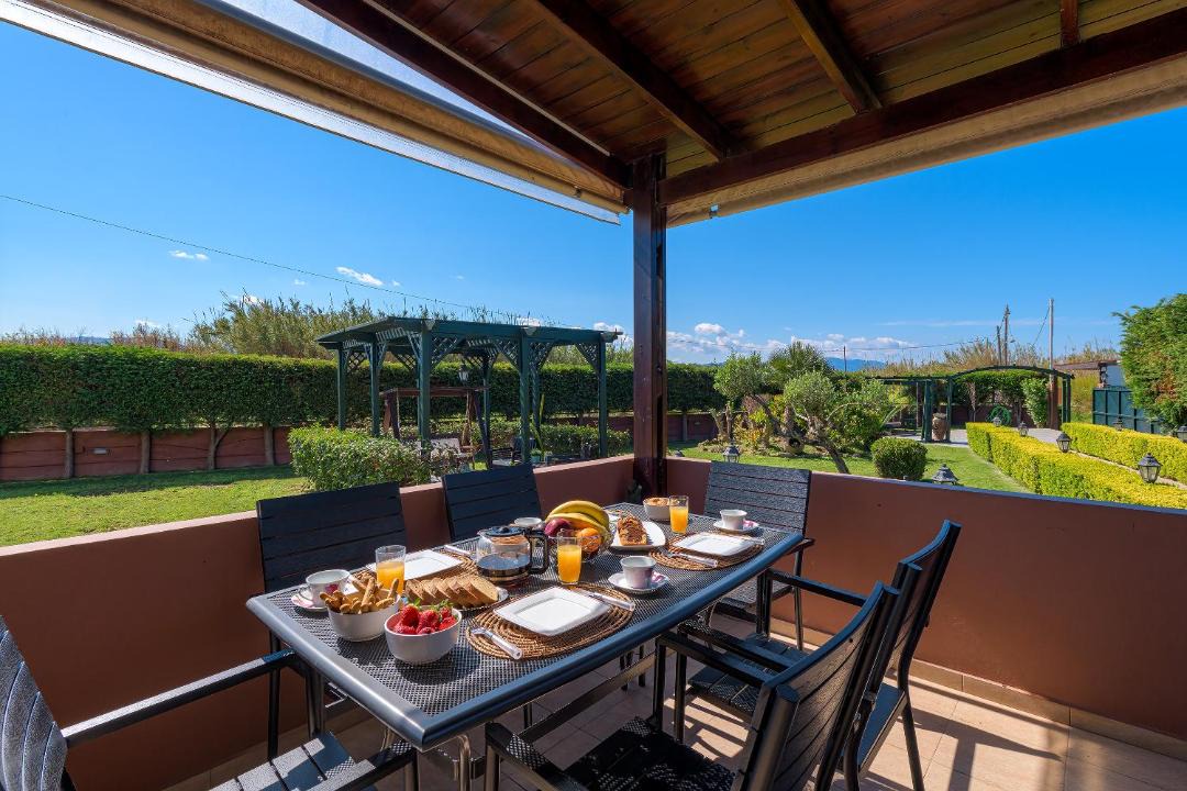 Photo of Patio Balcony in Theologos