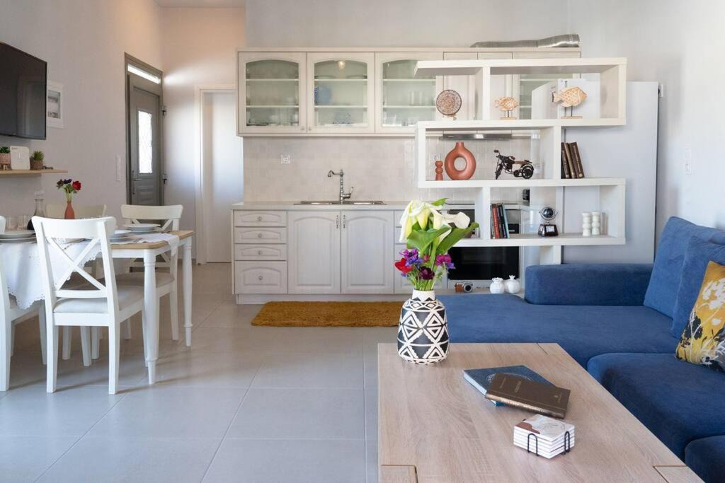 Photo of Livingroom in Zaros