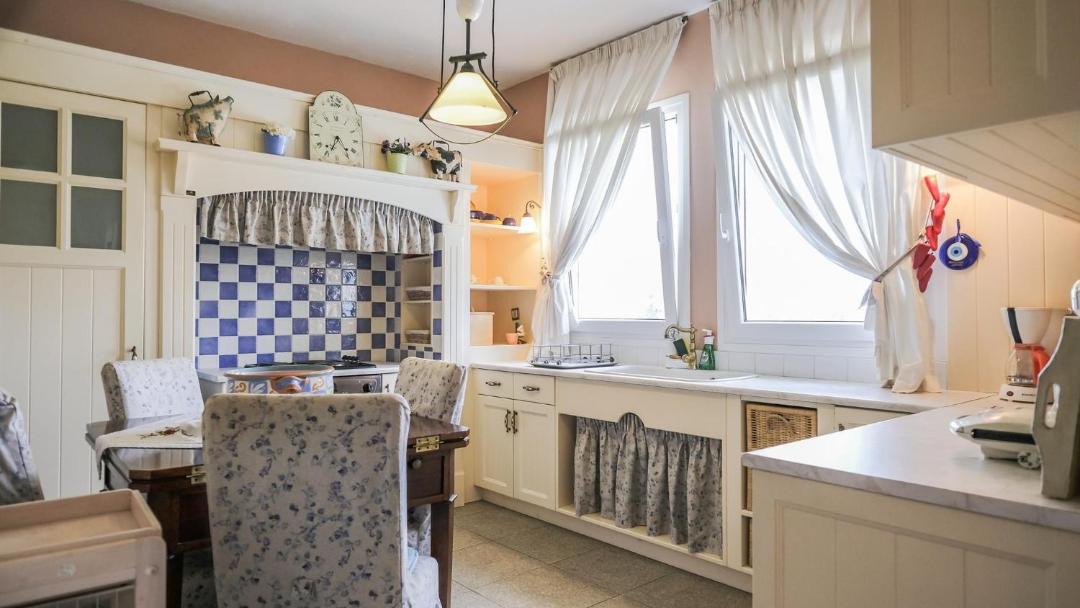 Photo of Kitchen in Mithimna