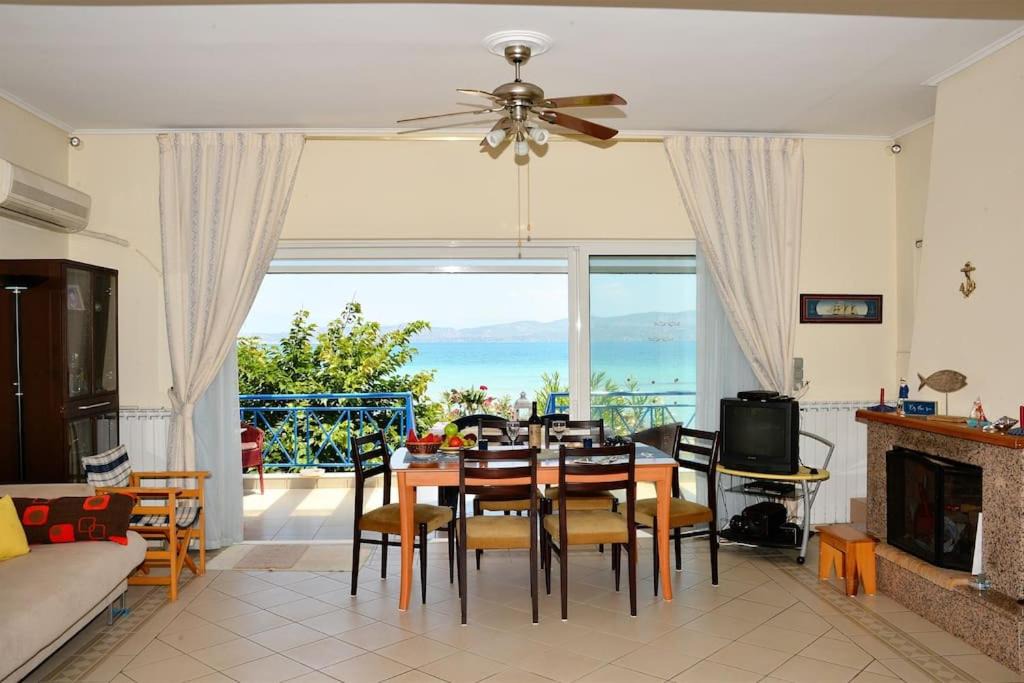 Photo of Livingroom in Assos-Lechaio