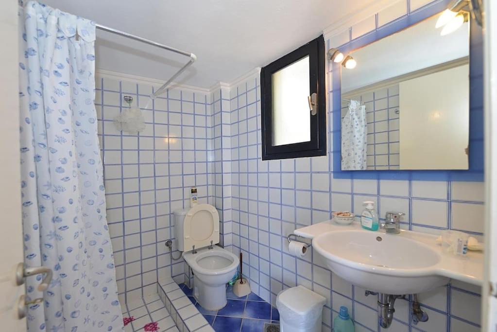 Photo of Bathroom in Armenistis