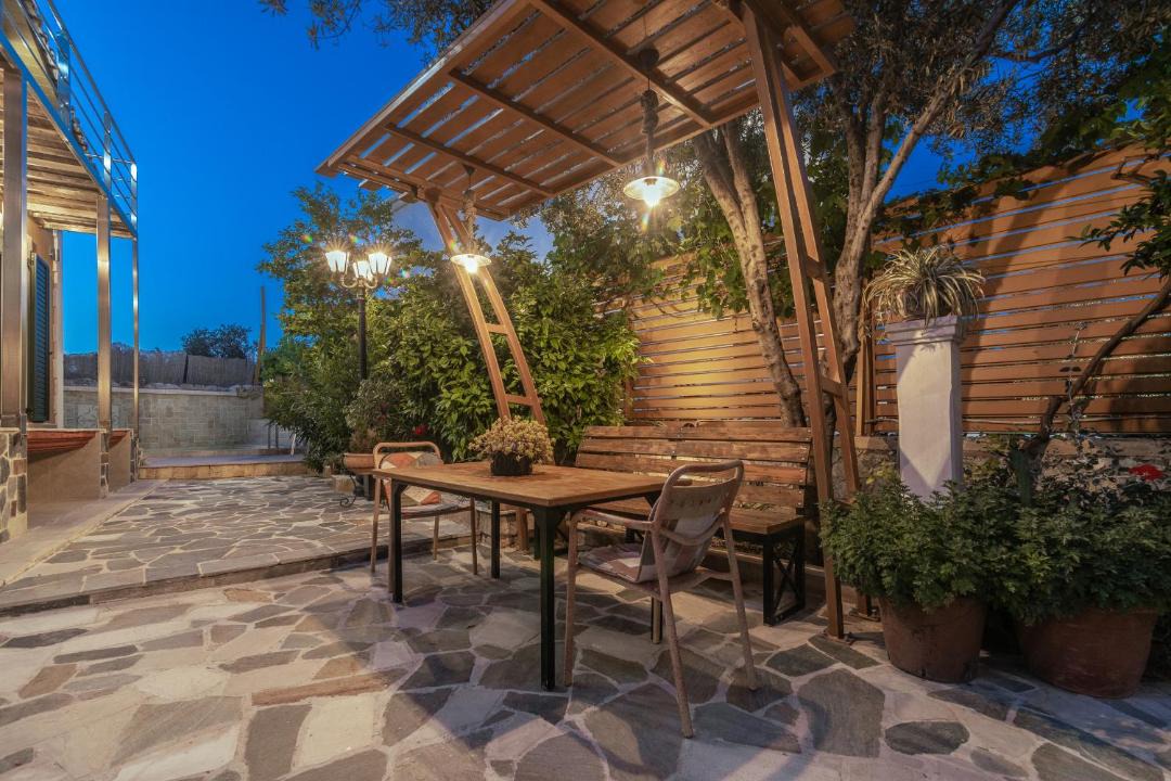 Photo of Patio Balcony in Mouzaki