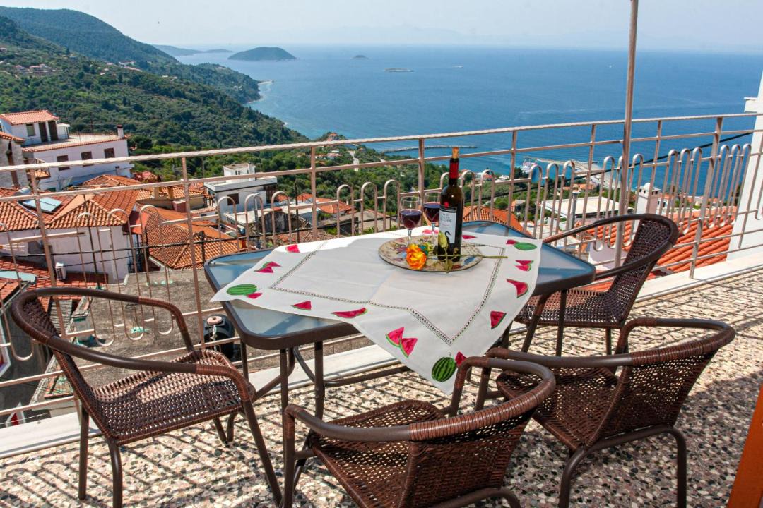 Photo of Patio Balcony in Glossa