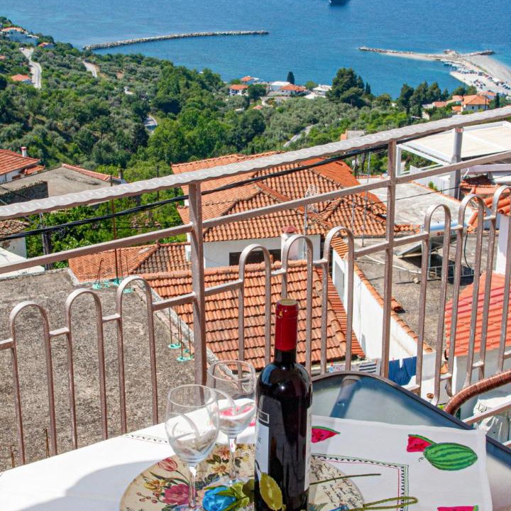 Photo of Patio Balcony in Glossa