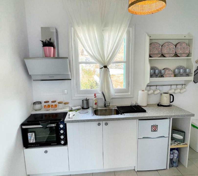Photo of Kitchen in Faros Armenistis