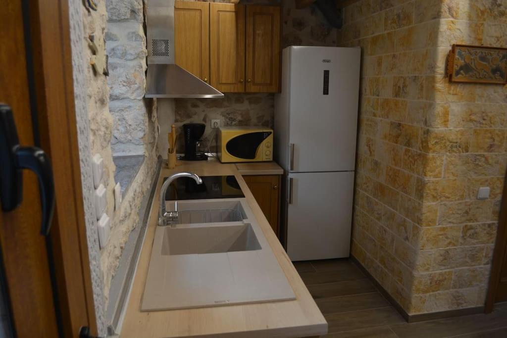 Photo of Kitchen in Agios Georgios Sykousis
