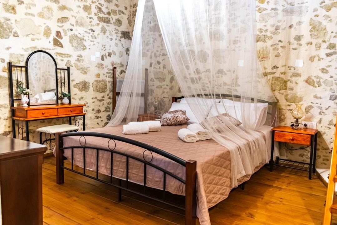 Photo of Bedroom in Tsourouniana