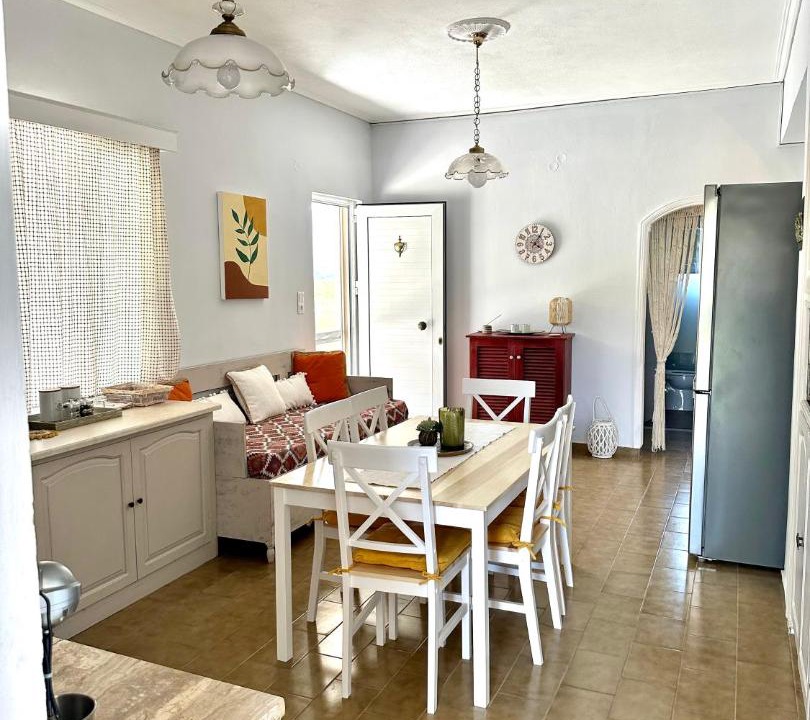 Photo of Livingroom in Neromilos