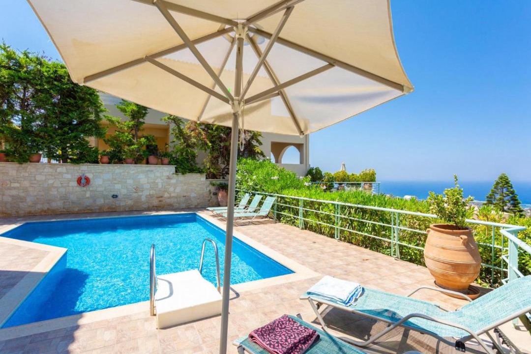 Photo of Patio Balcony in Roussospiti