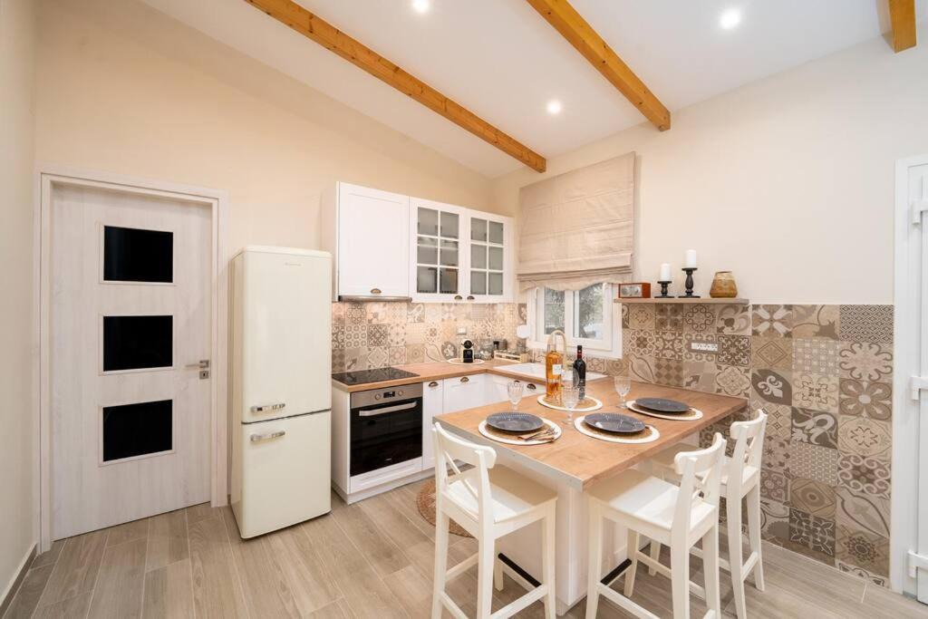 Photo of Kitchen in Rodia