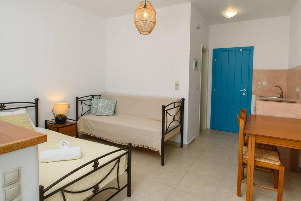 Photo of Livingroom in Aegiali