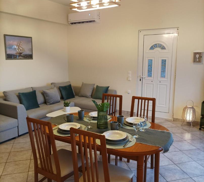 Photo of Livingroom in Analipsi