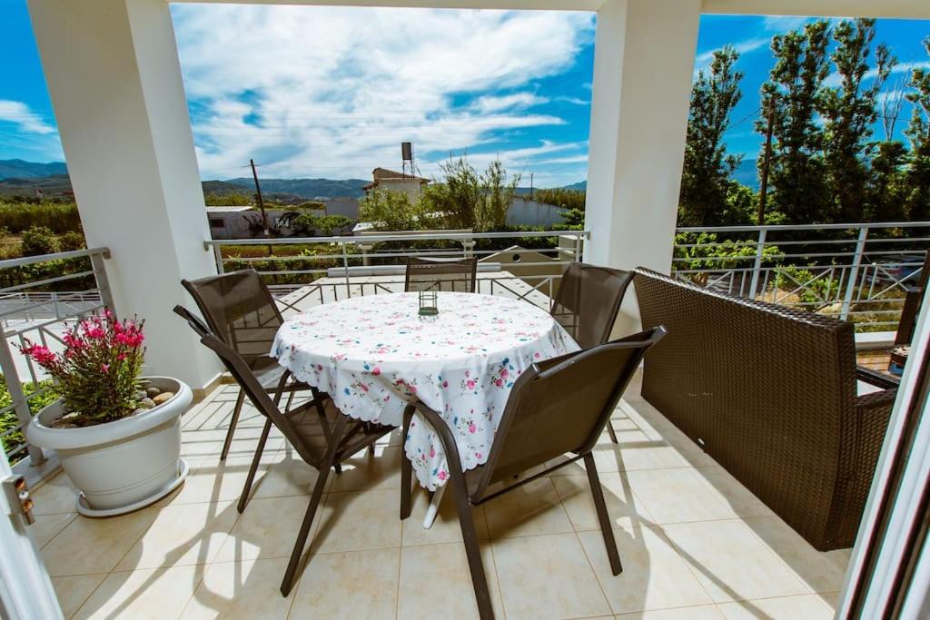 Photo of Patio Balcony in Korfalonas