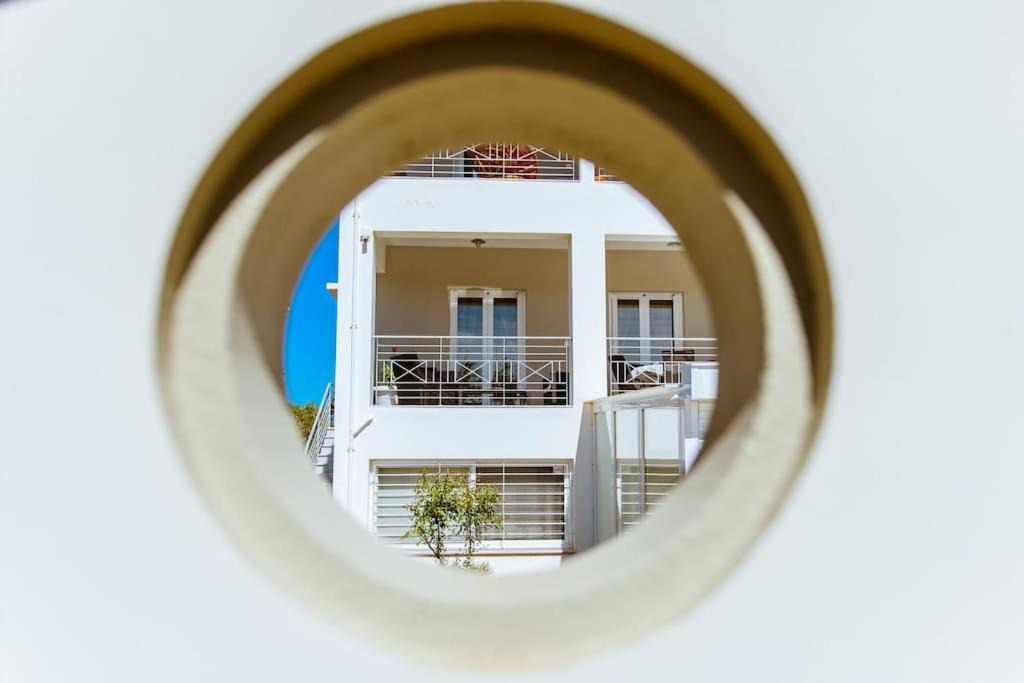 Photo of Buildings in Korfalonas