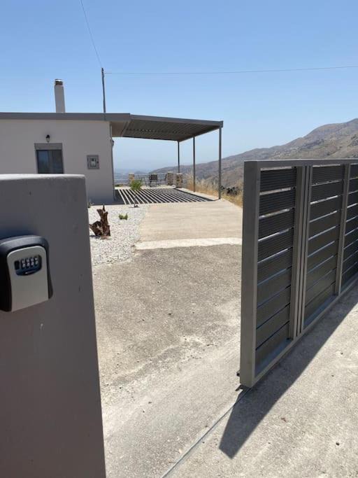 Photo of Buildings in Nea Kria Vrisi