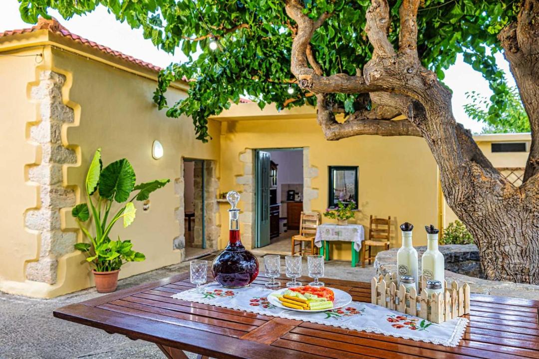 Photo of Patio Balcony in Pemonia