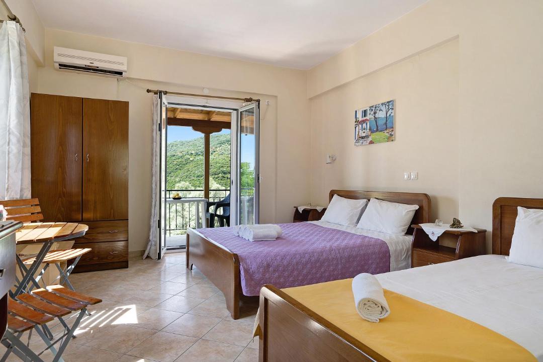Photo of Bedroom in Mikros Gialos