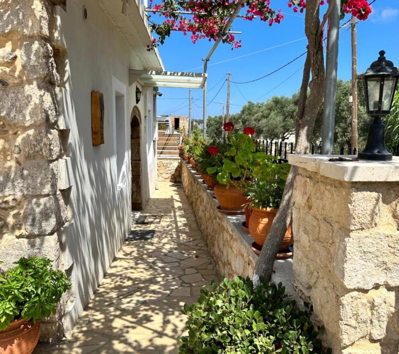 Photo of Buildings in Monopari