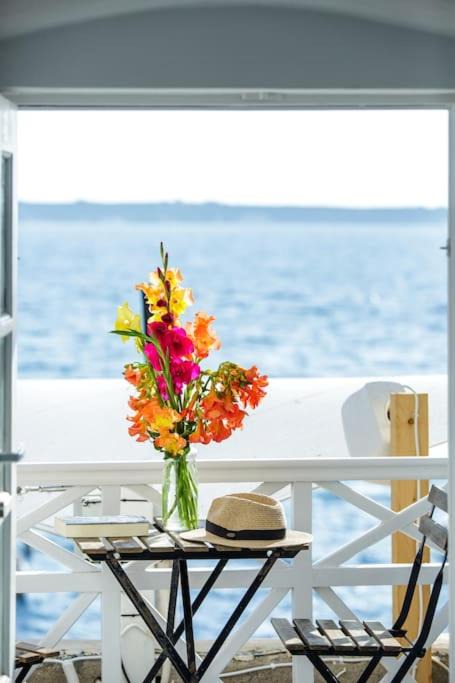 Photo of Patio Balcony in Amoudi Bay