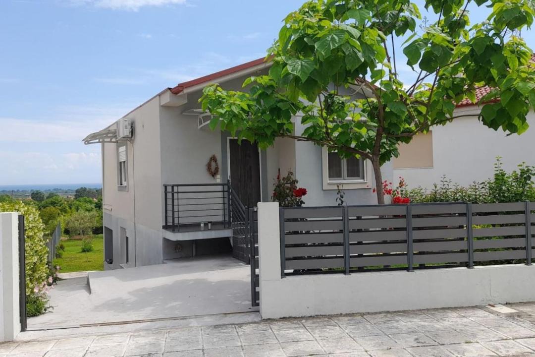 Photo of Buildings in Skotina