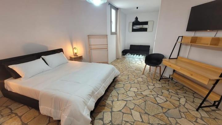Photo of Bedroom in Aigialeia