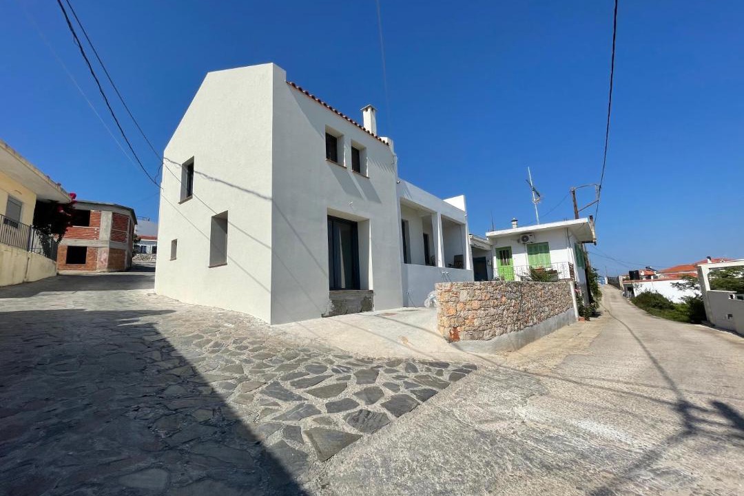 Photo of Buildings in Votsi