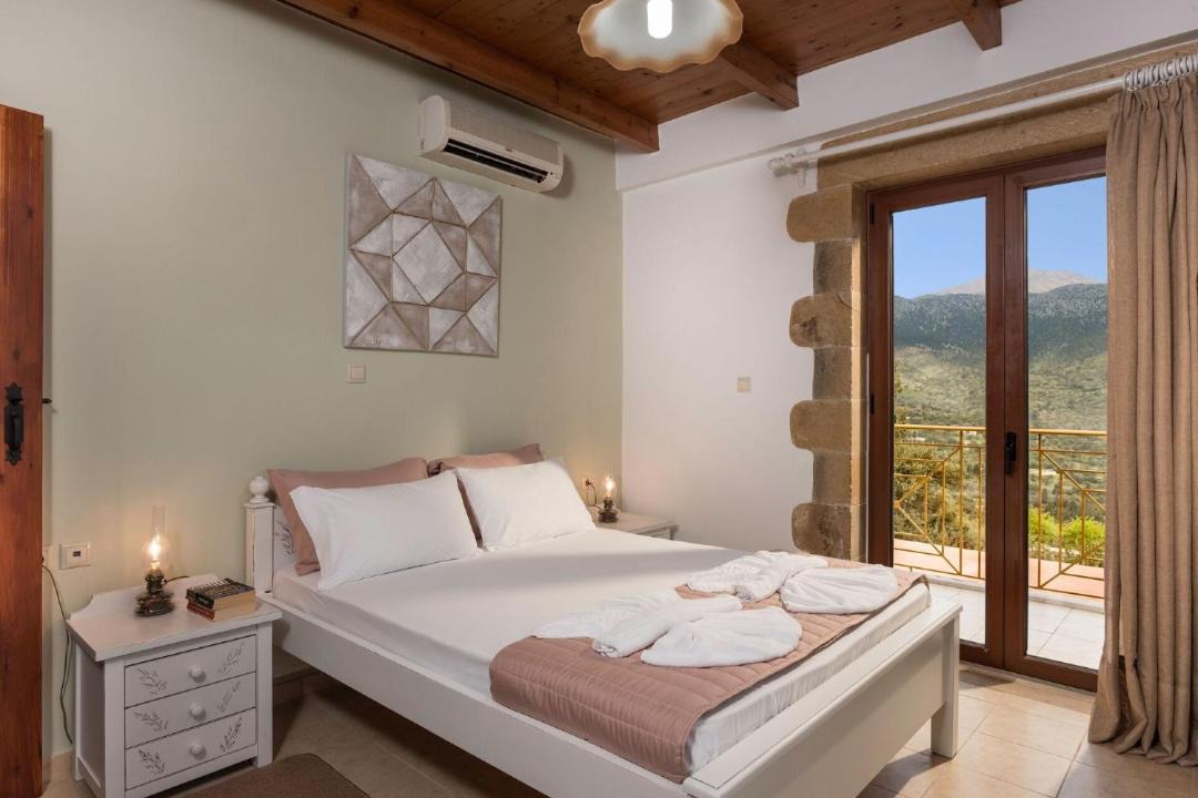 Photo of Bedroom in Embrosneros