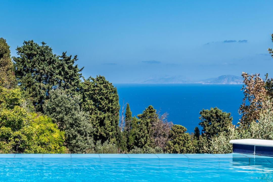 Photo of Outdoor in Glossa