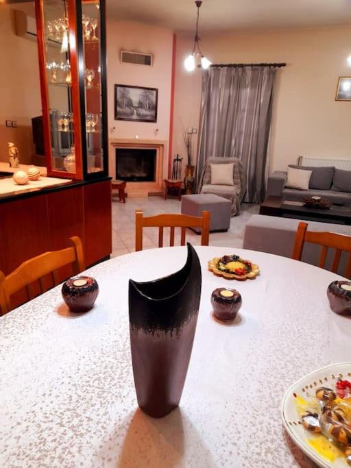 Photo of Livingroom in Mavromati
