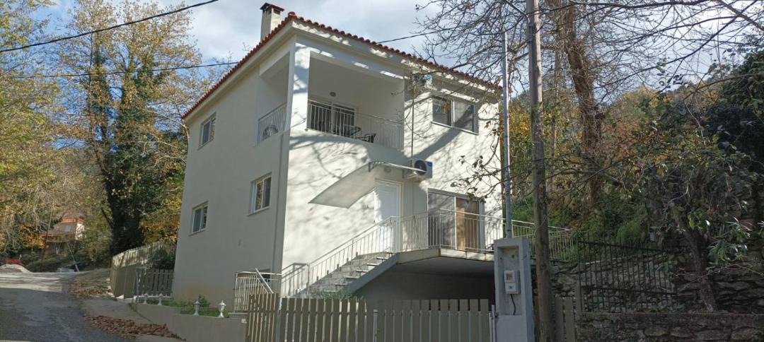 Photo of Buildings in Artemisia