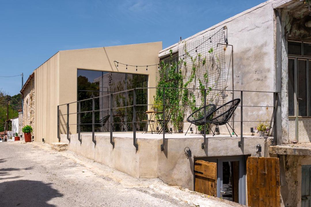 Photo of Buildings in Mylopotamos