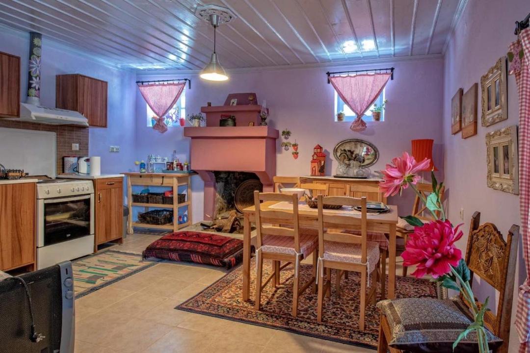 Photo of Livingroom in Dikoryfo
