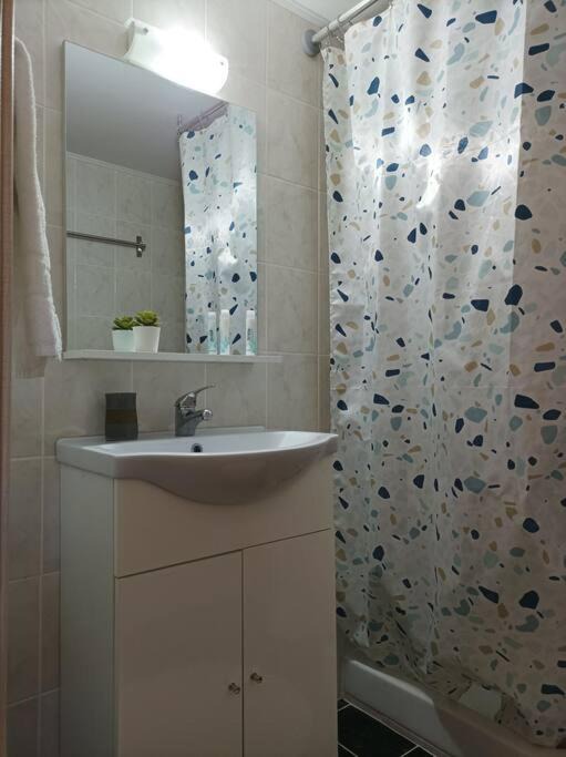 Photo of Bathroom in Ixia