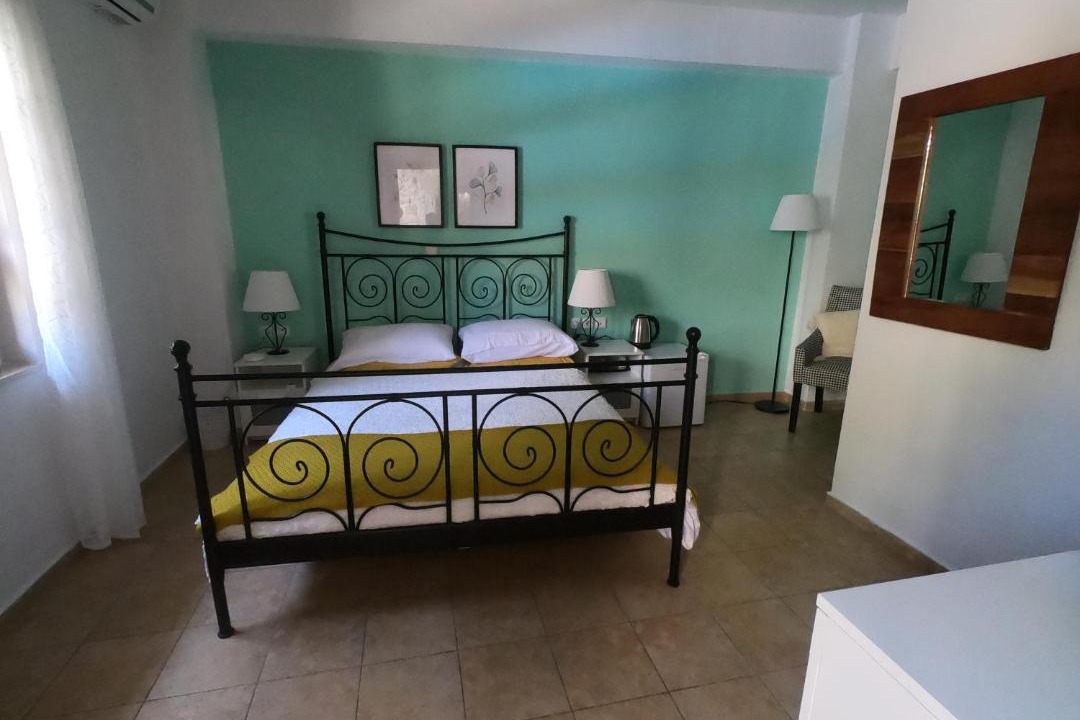 Photo of Bedroom in Maroulas